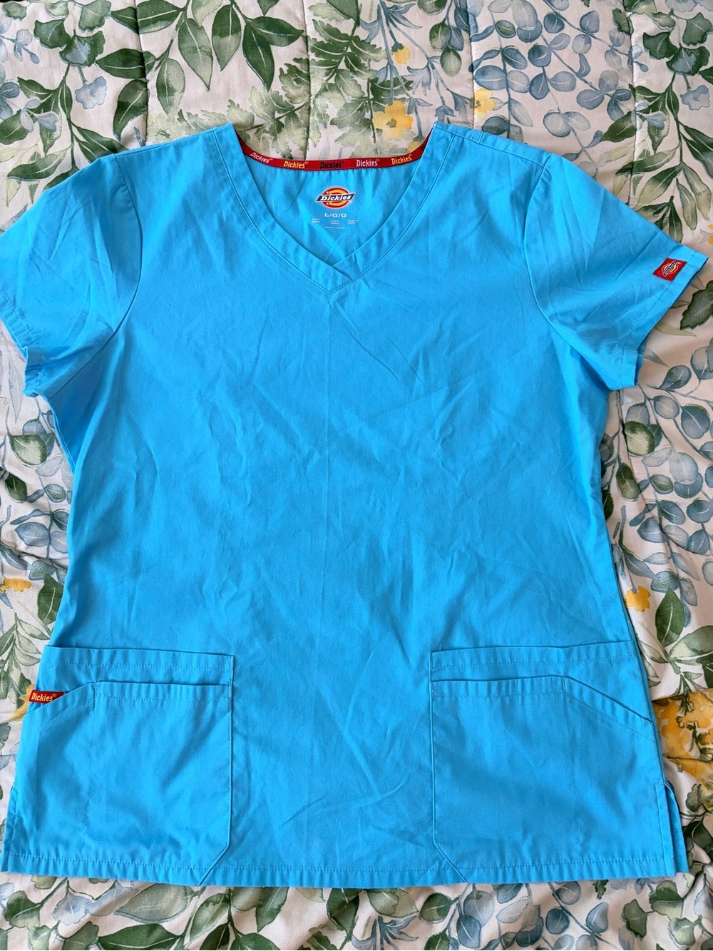 Dickies V-Neck Scrub Top in Turquoise Blue